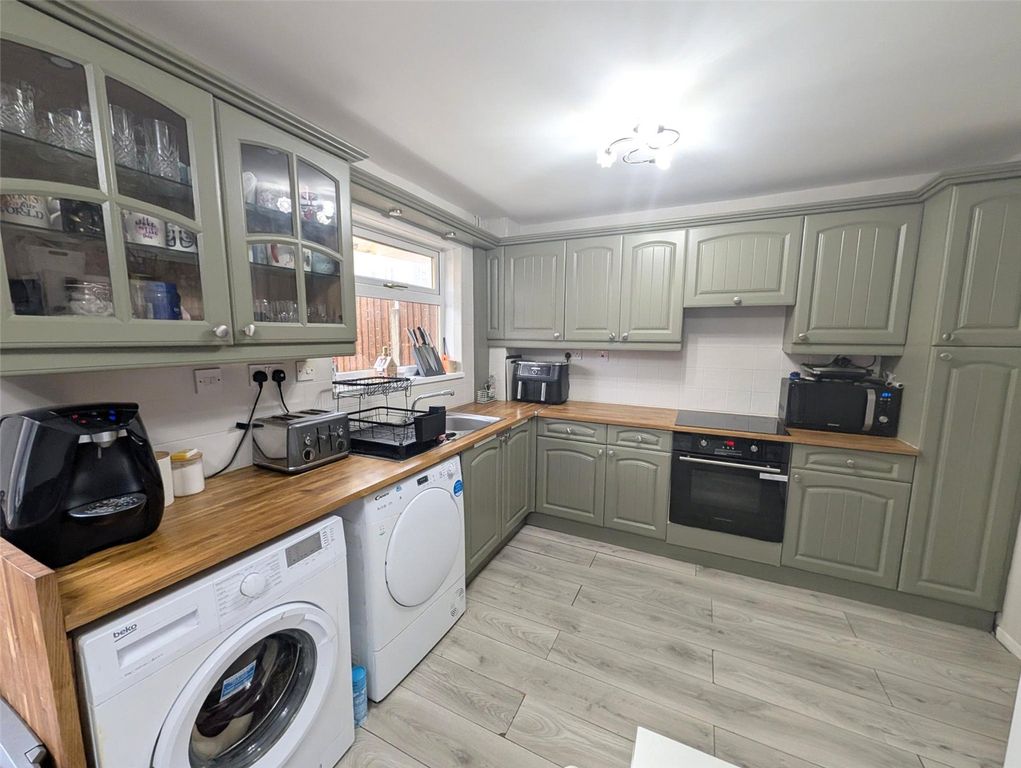 Property photo 2 of 9 Picture No. 09