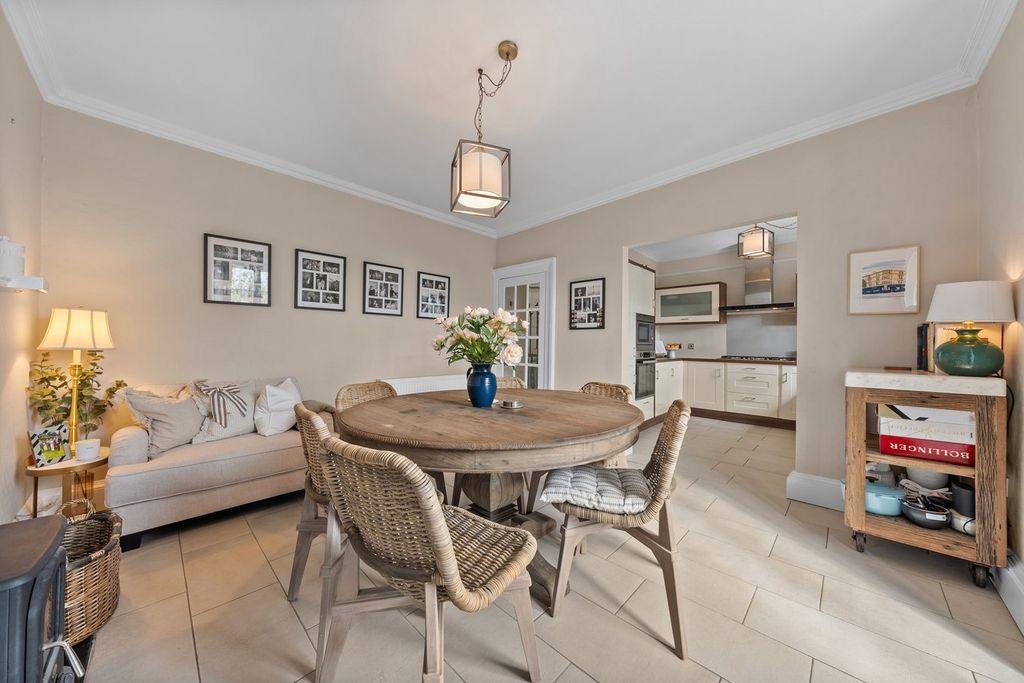 Additional image 13 of 3 bed flat for salePitt Terrace, Stirling FK8