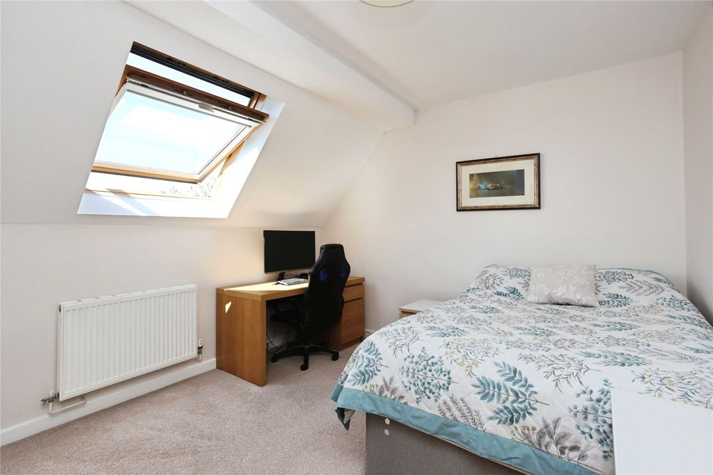 Property photo 3 of 17 Picture No. 14