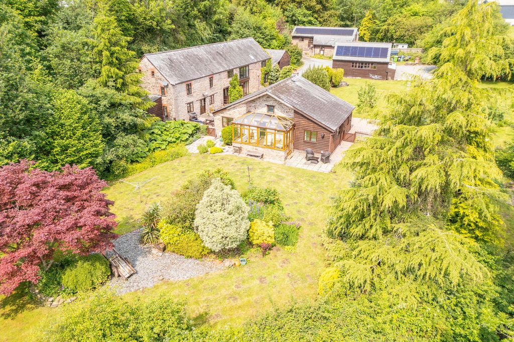 Property photo 1 of 68