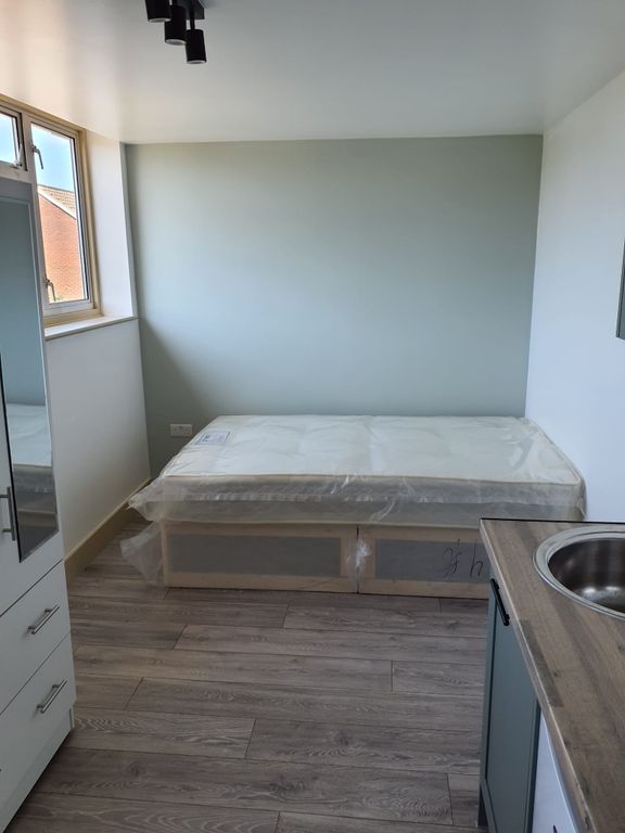 Property photo 1 of 3