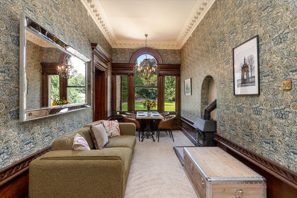 Property photo 2 of 10 Image