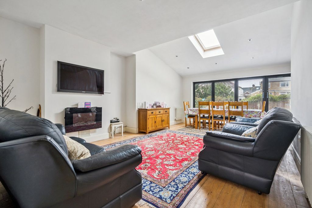 Property photo 2 of 14