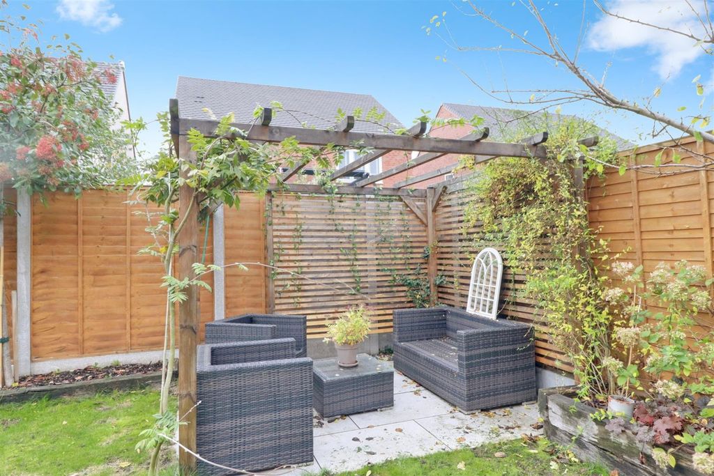 Property photo 3 of 44