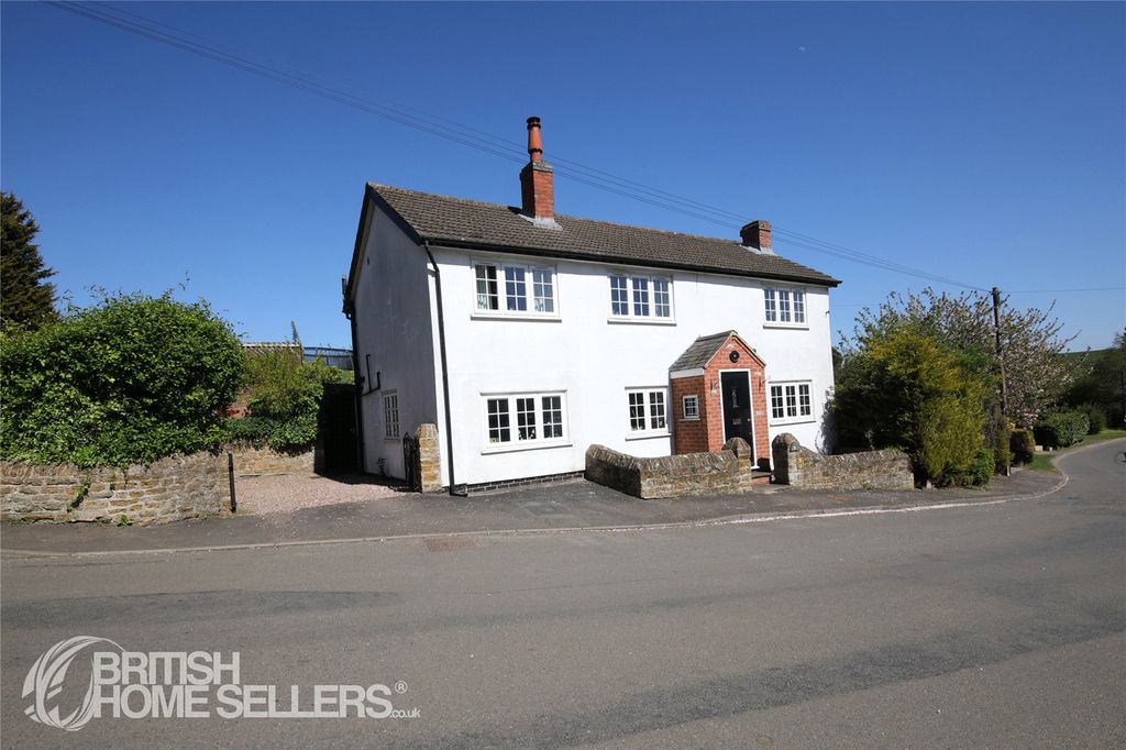 Property photo 2 of 27 Picture No. 19
