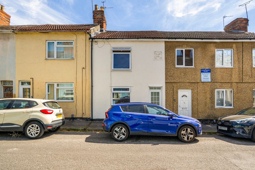 Property photo 1 of 12 15035072