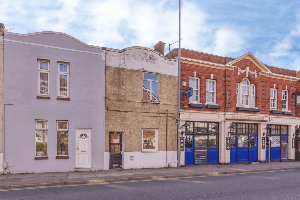 Property photo 1 of 14