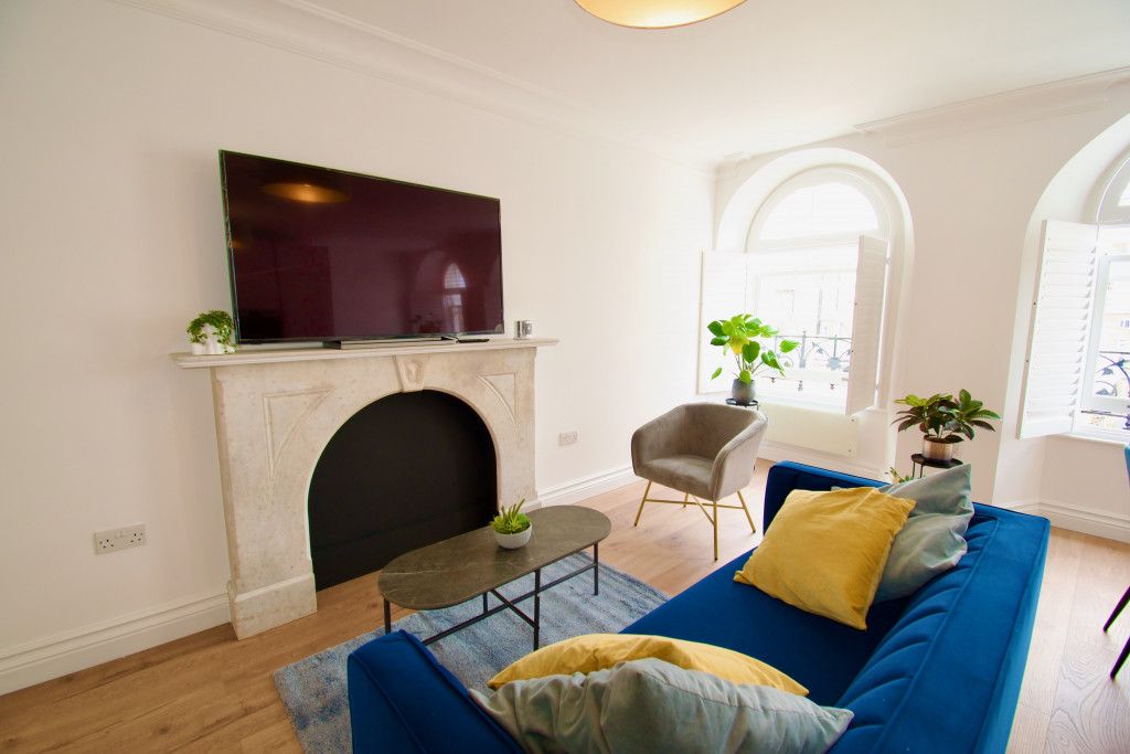 Property photo 2 of 11