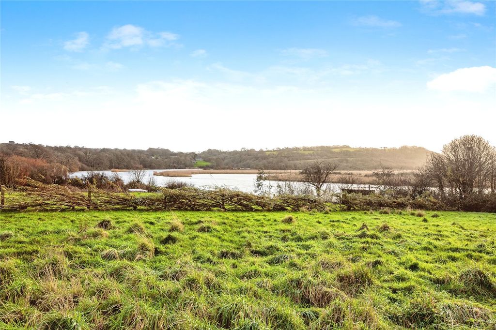 Property photo 1 of 31 Picture No. 03