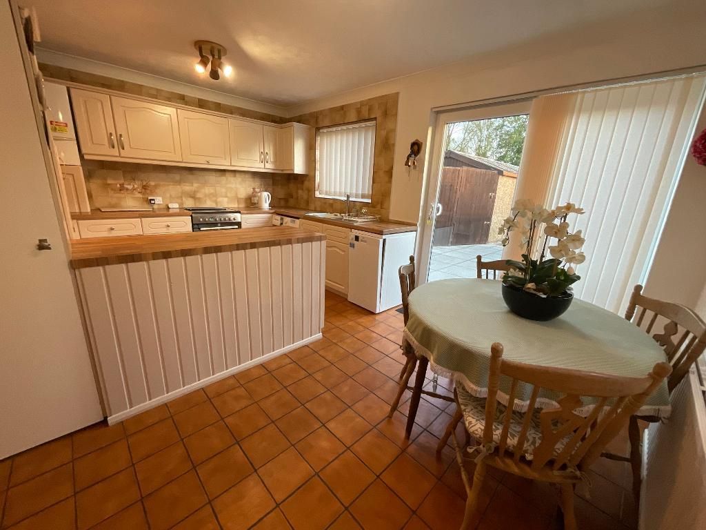 Property photo 3 of 15 Kitchen 15'6 x 11'1