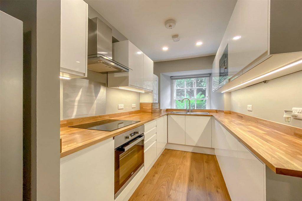 Property photo 3 of 12 Photo 3