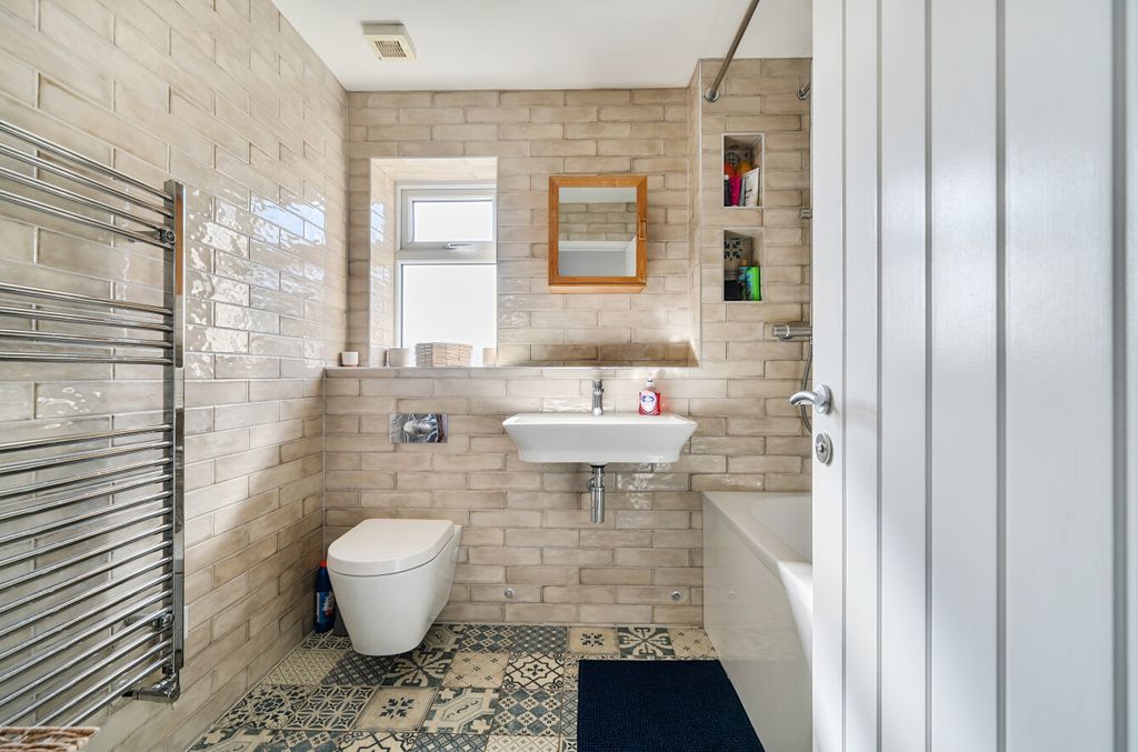 Property photo 3 of 13 1425933369B159Ad86c20