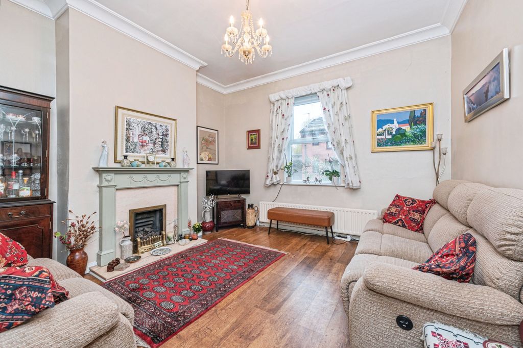 Property photo 3 of 14