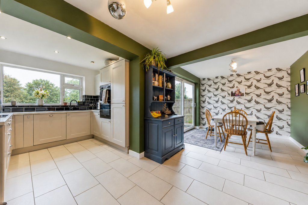 Property photo 2 of 16 4Fac2c68-85A3-4A74-8082-B87014777154