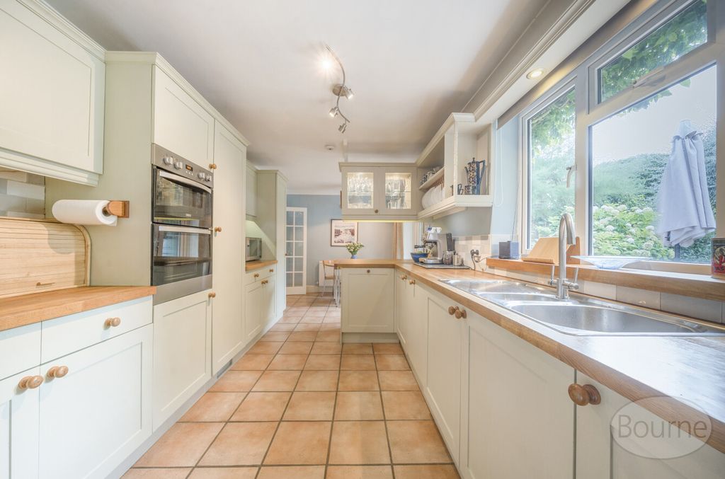 Property photo 3 of 20 527Aff61-0Cdc-495...