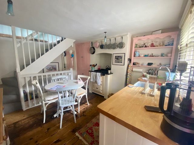 Property photo 1 of 8 Kitchen