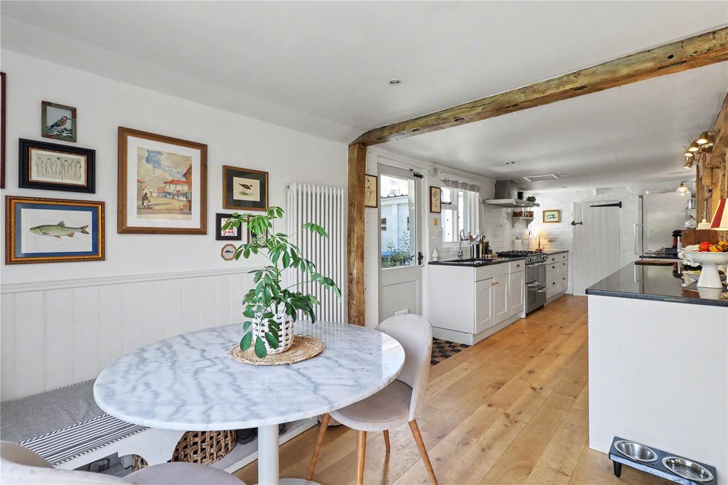 Property photo 3 of 32 Dining Area