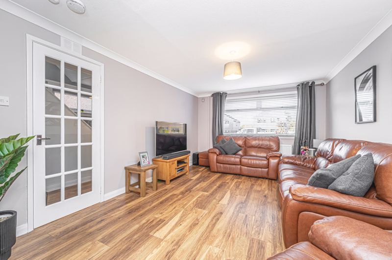 Property photo 2 of 24 Lounge