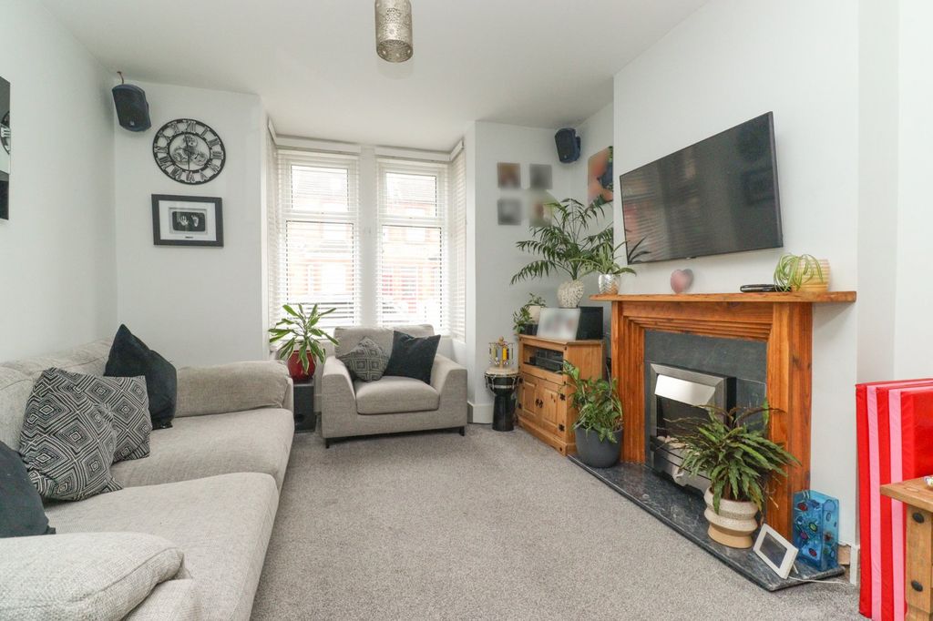 Property photo 3 of 10 Picture 3