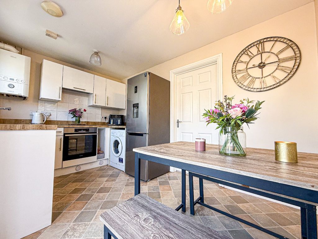 Property photo 3 of 20 4360134