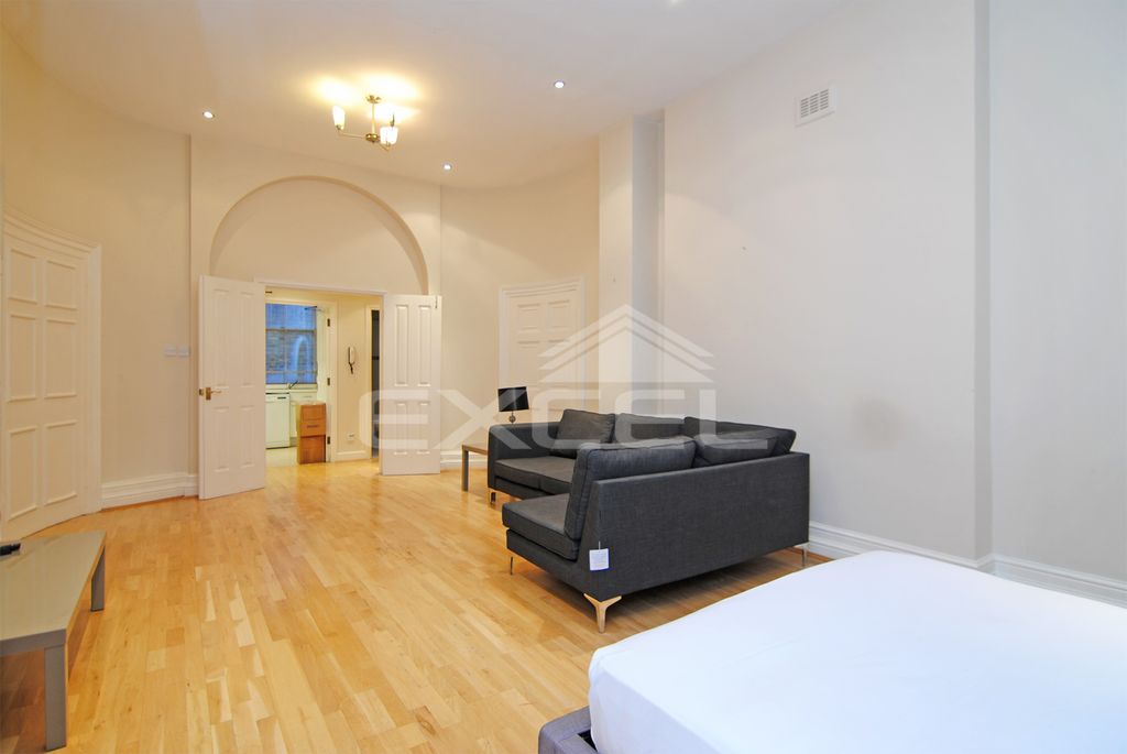 Property photo 2 of 3 Studio (5)