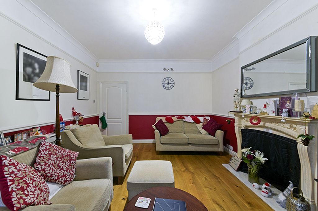 Property photo 3 of 16 Worcester Park