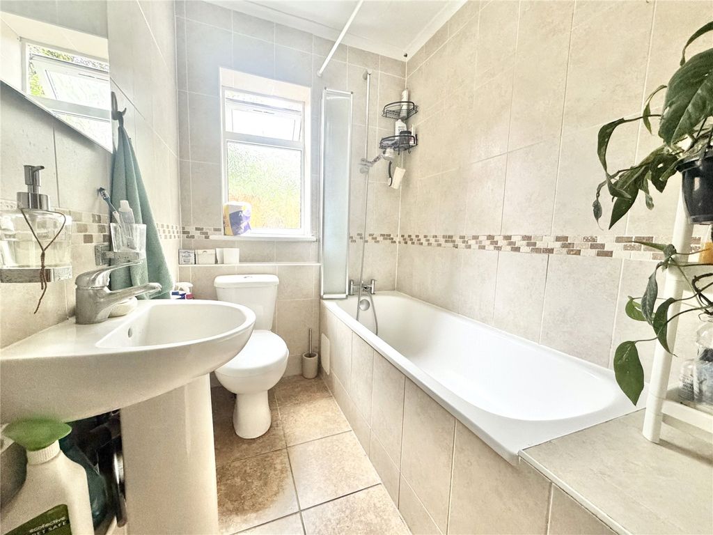 Property photo 3 of 7 Picture No. 01