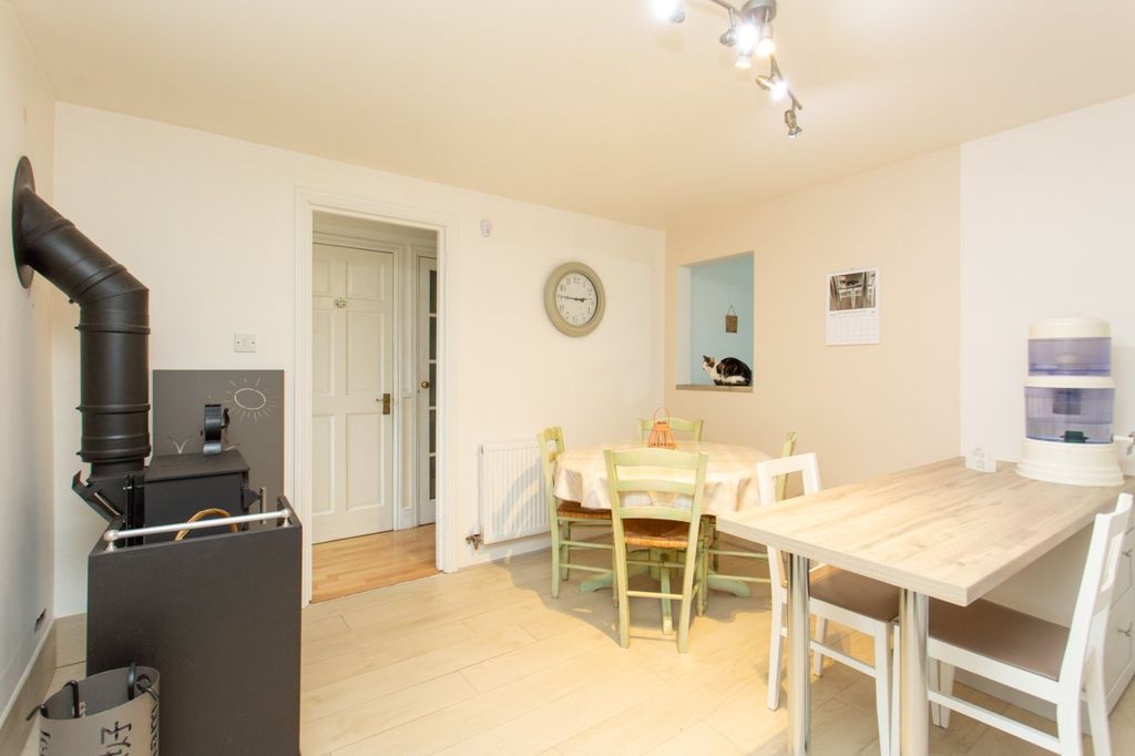 Property photo 3 of 13 Picture 3