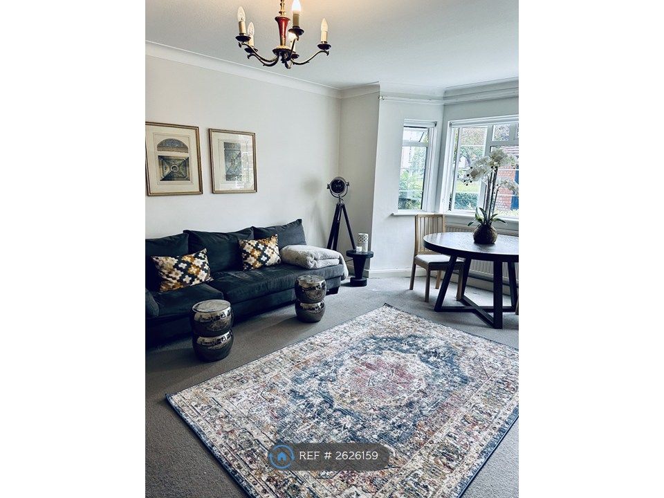 Property photo 1 of 10 Living Room