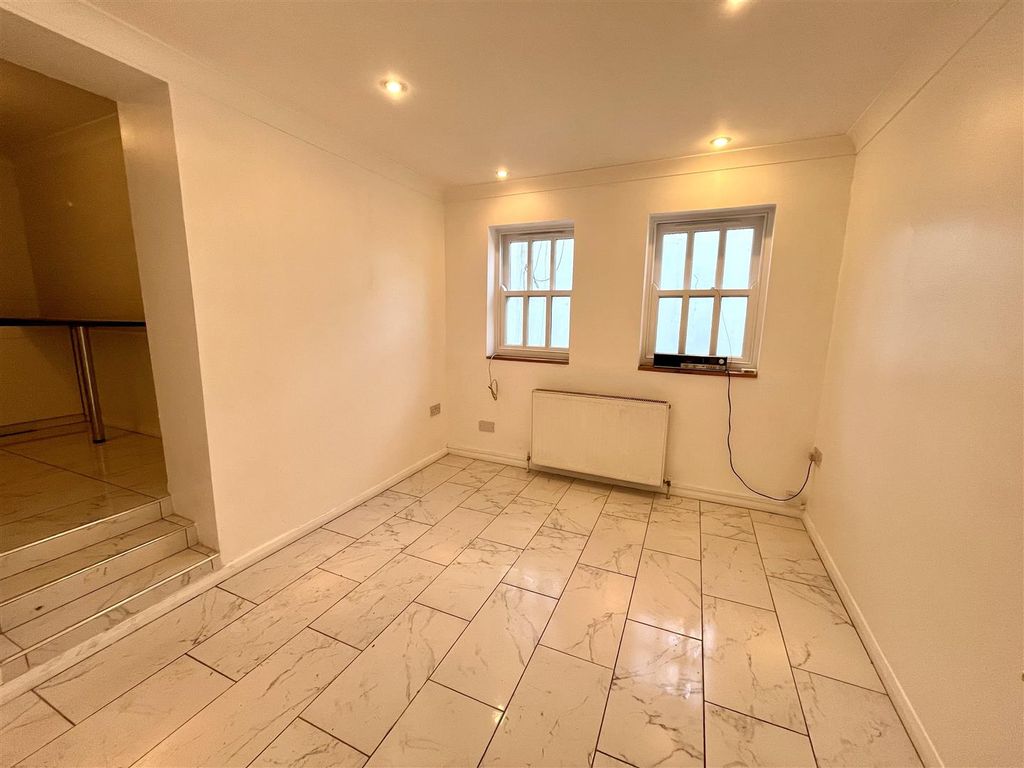 Property photo 3 of 7 Img_9956.Jpg