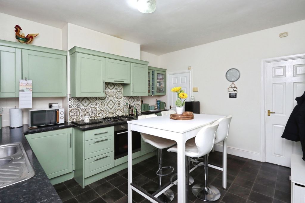 Property photo 2 of 20 Pbox-Img.Jpg