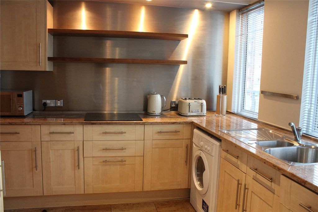 Property photo 3 of 10 Picture No. 02