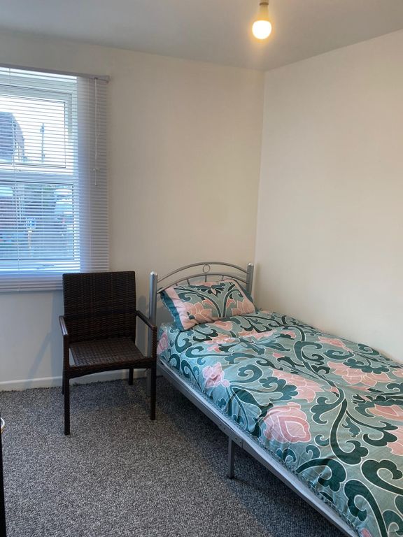 Property photo 2 of 9 Bright Bedroom With Large Window And Comfy Chair...