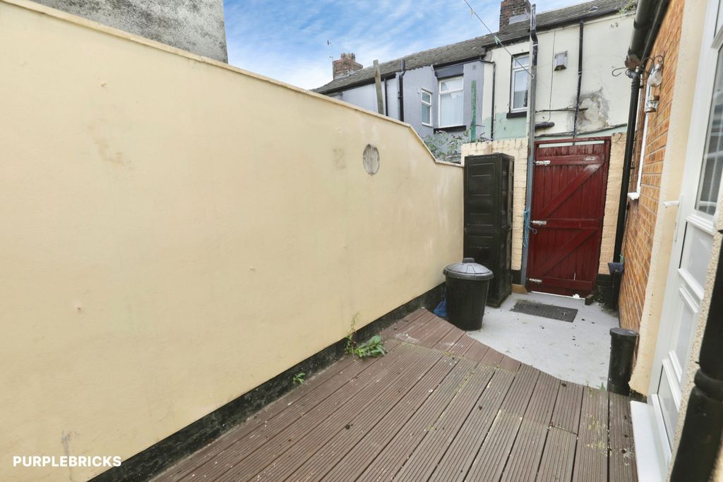 Property photo 2 of 22