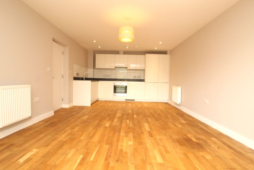 Property photo 3 of 11 Kitchen