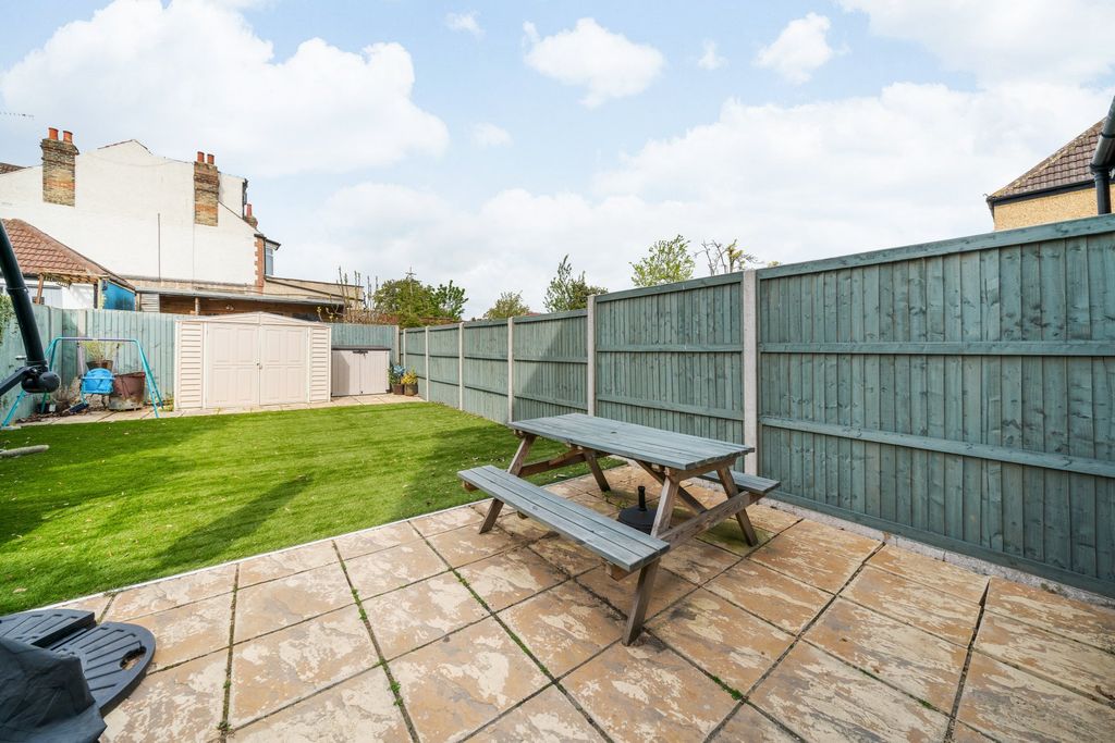 Property photo 2 of 12