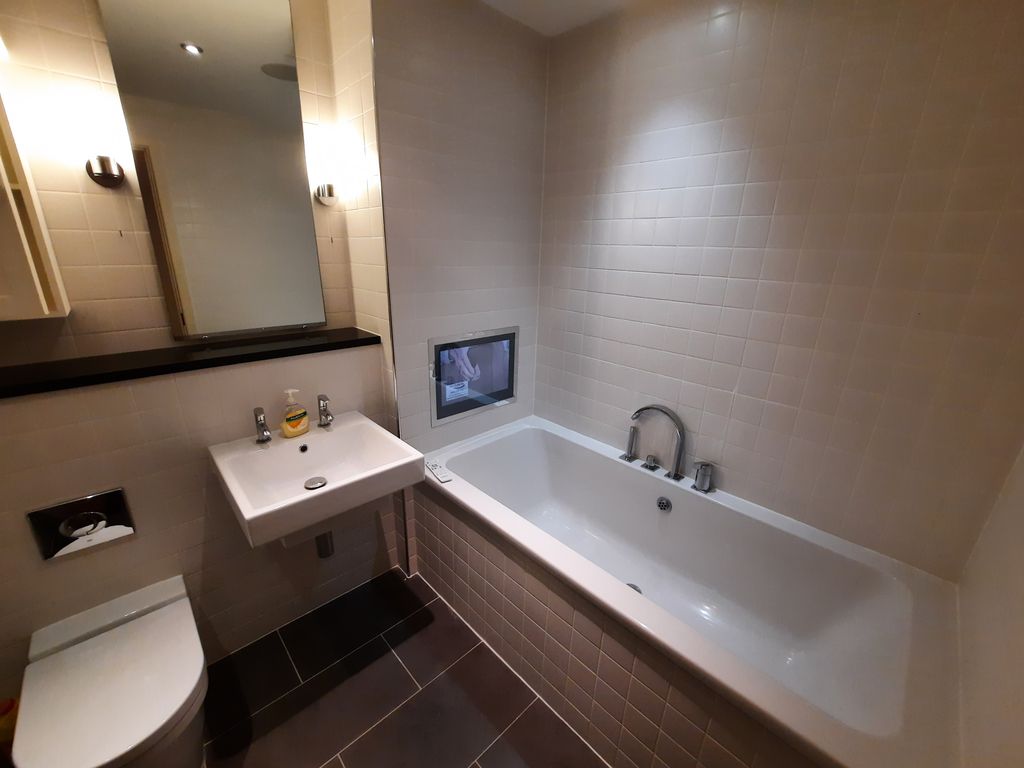 Additional image 5 of 2 bed flat to rentLanes, Yeovil BA22