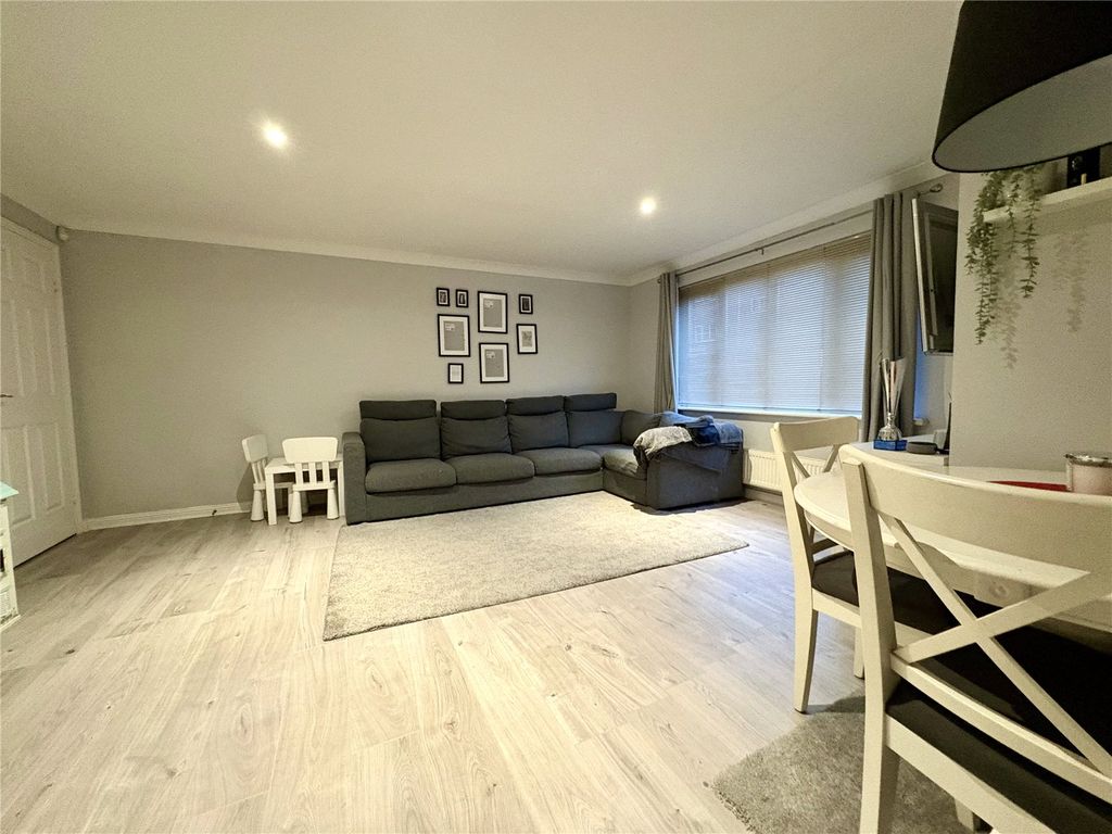 Property photo 3 of 11 Picture No. 08