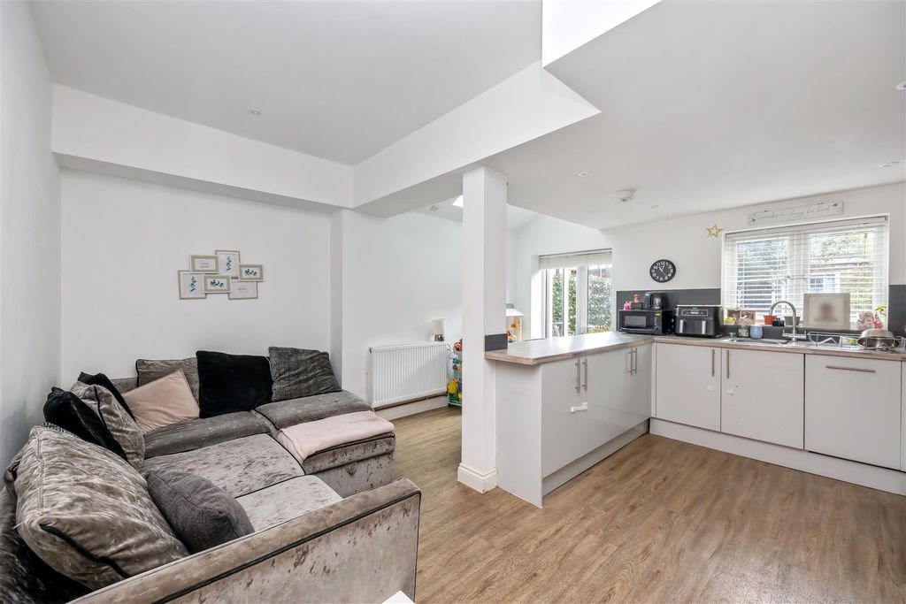 Property photo 1 of 17 Kitchen/Living Room