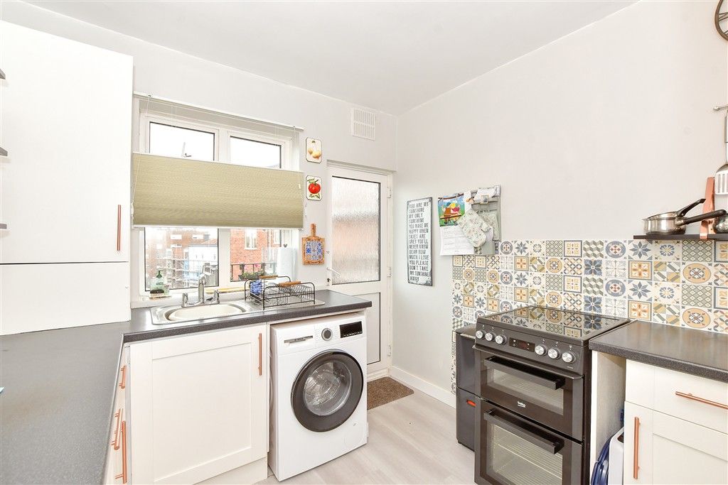 Property photo 1 of 9 Kitchen