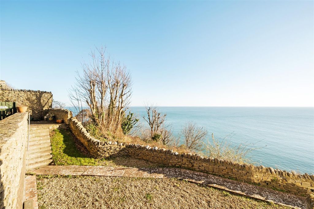 Property photo 2 of 22 1228882 (9).Jpg