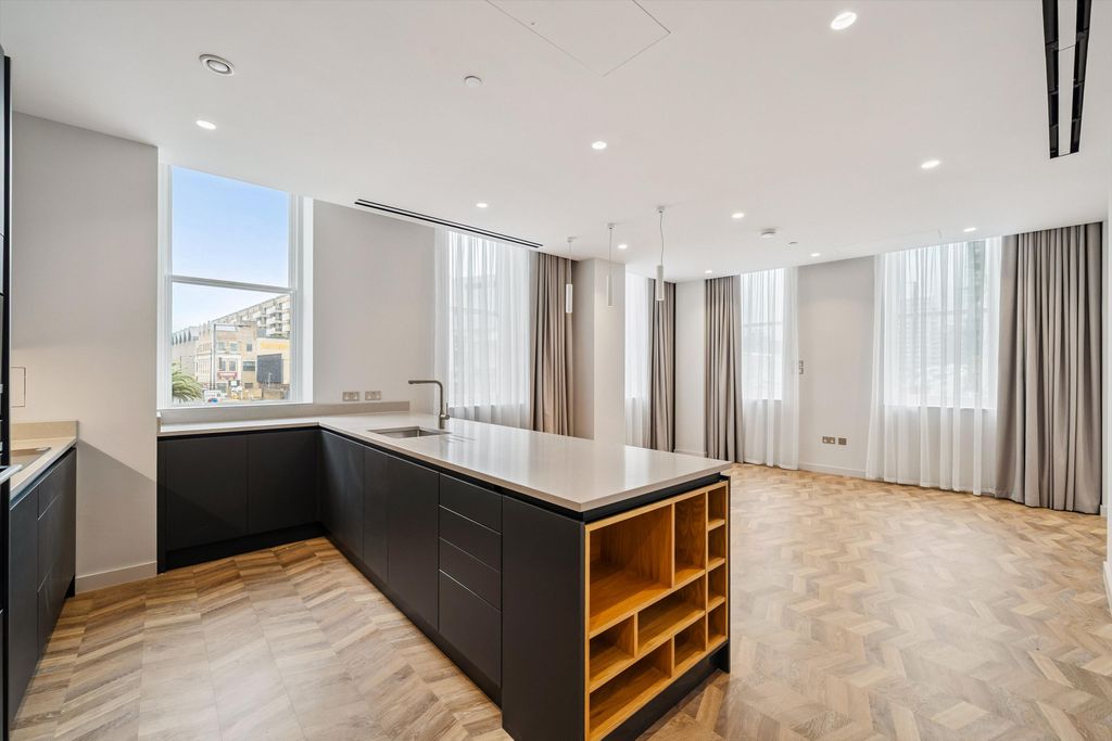 Property photo 1 of 14 Image