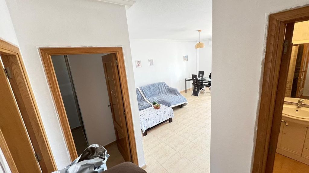 Property photo 2 of 35