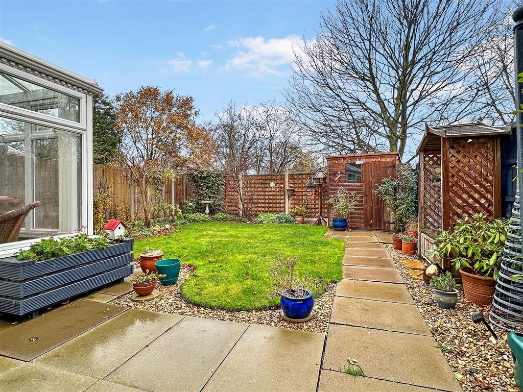 Property photo 3 of 20 Lovely Enclosed Rear Garden 496