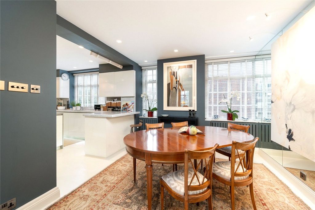 Property photo 3 of 13 Dining Room