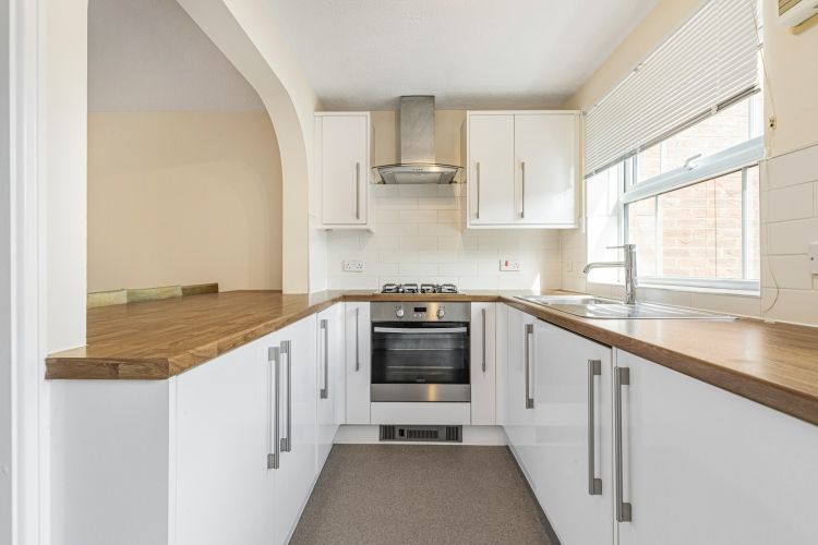 Property photo 2 of 9 303999