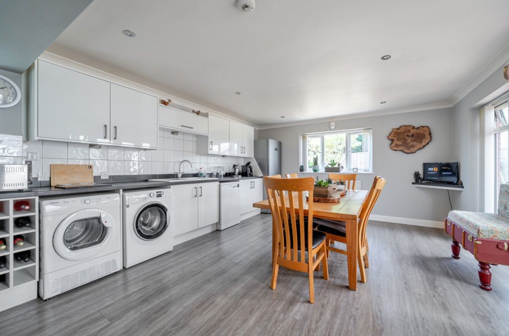 Property photo 3 of 28 1488778-16-6A52450A36Fee