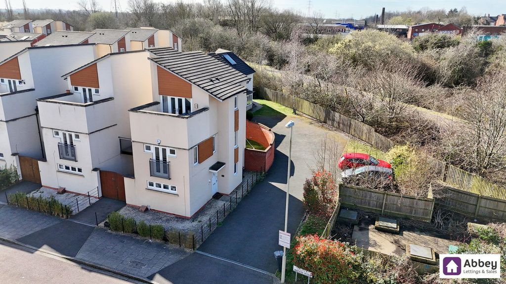 Property photo 2 of 18 Front Of The Property