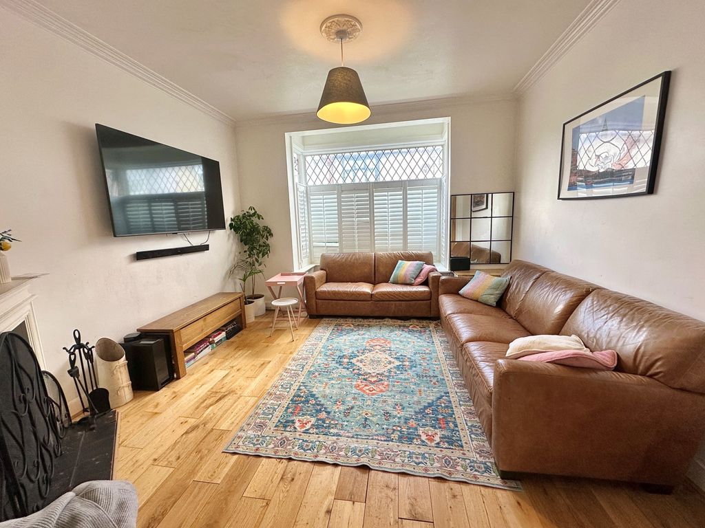 Property photo 2 of 16