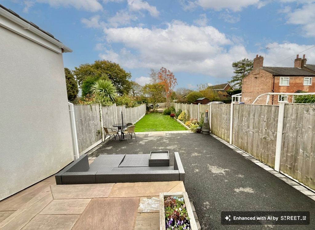 Property photo 3 of 32